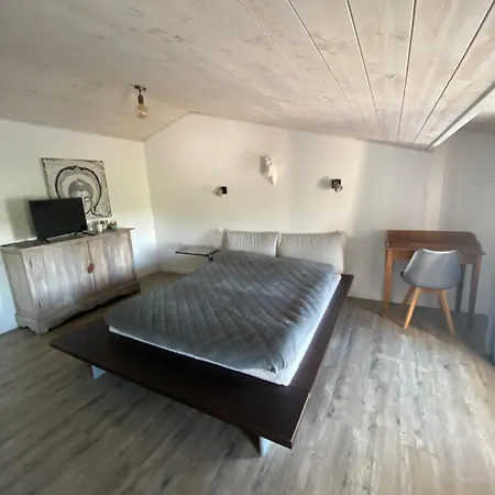 Chez Isabelle Et Johann Bed & Breakfast